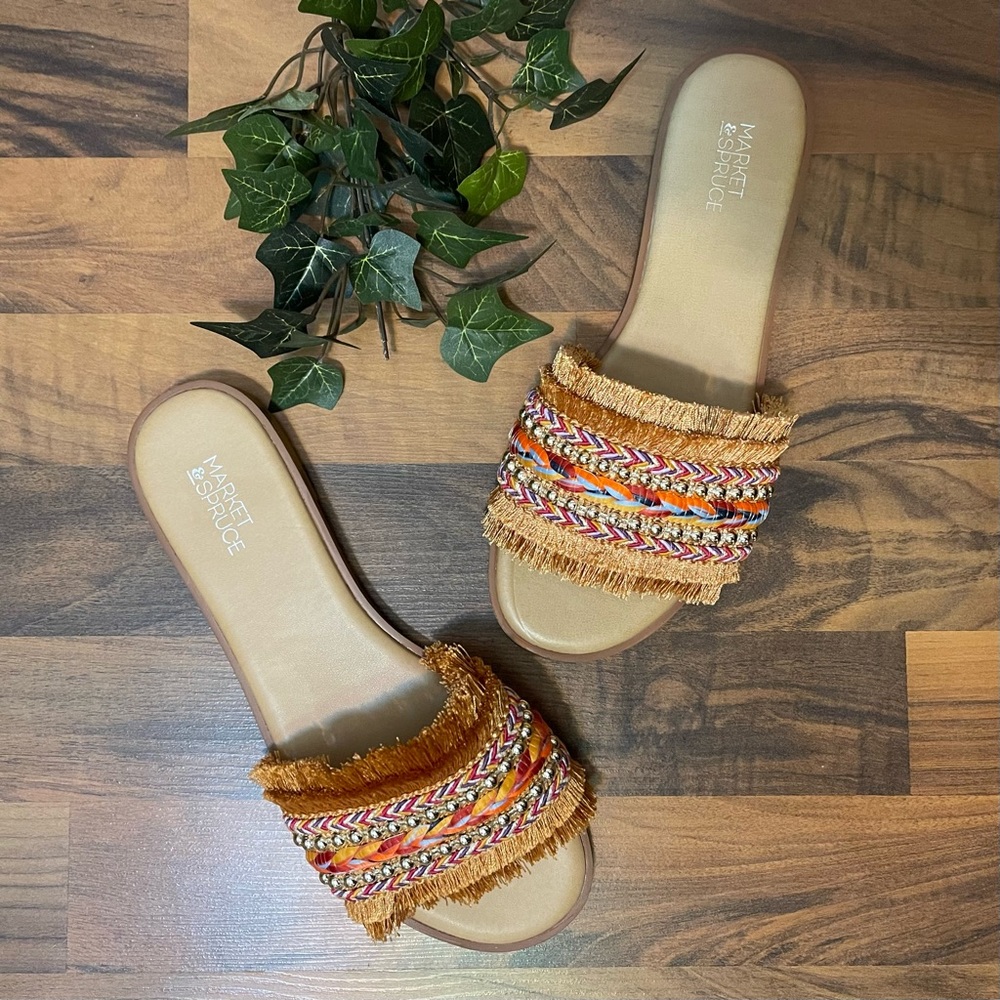 • Market & Spruce | Lexi Bohemian Slides | Size 8 •